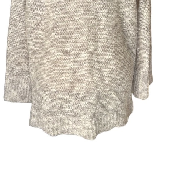 Free People Gray & White Gossamer Alpaca Oversized V-Neck Sweater - S + - Picture 11 of 15